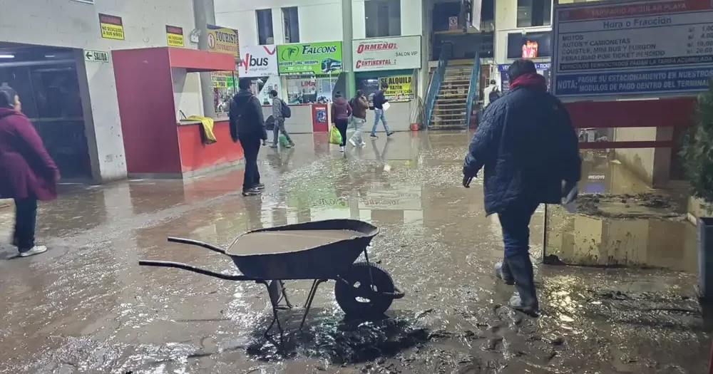 Arequipa bajo lodo